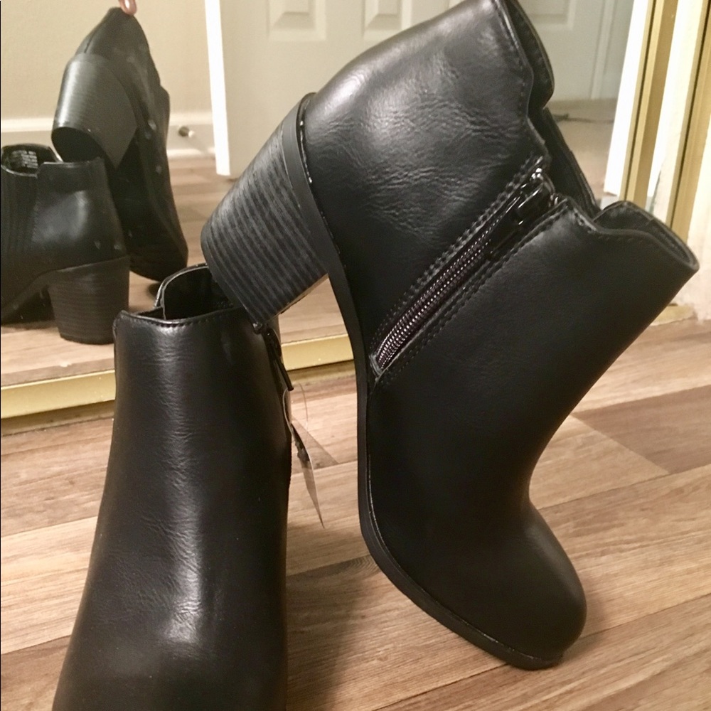 Black Ankle Boots W/Memory Foam